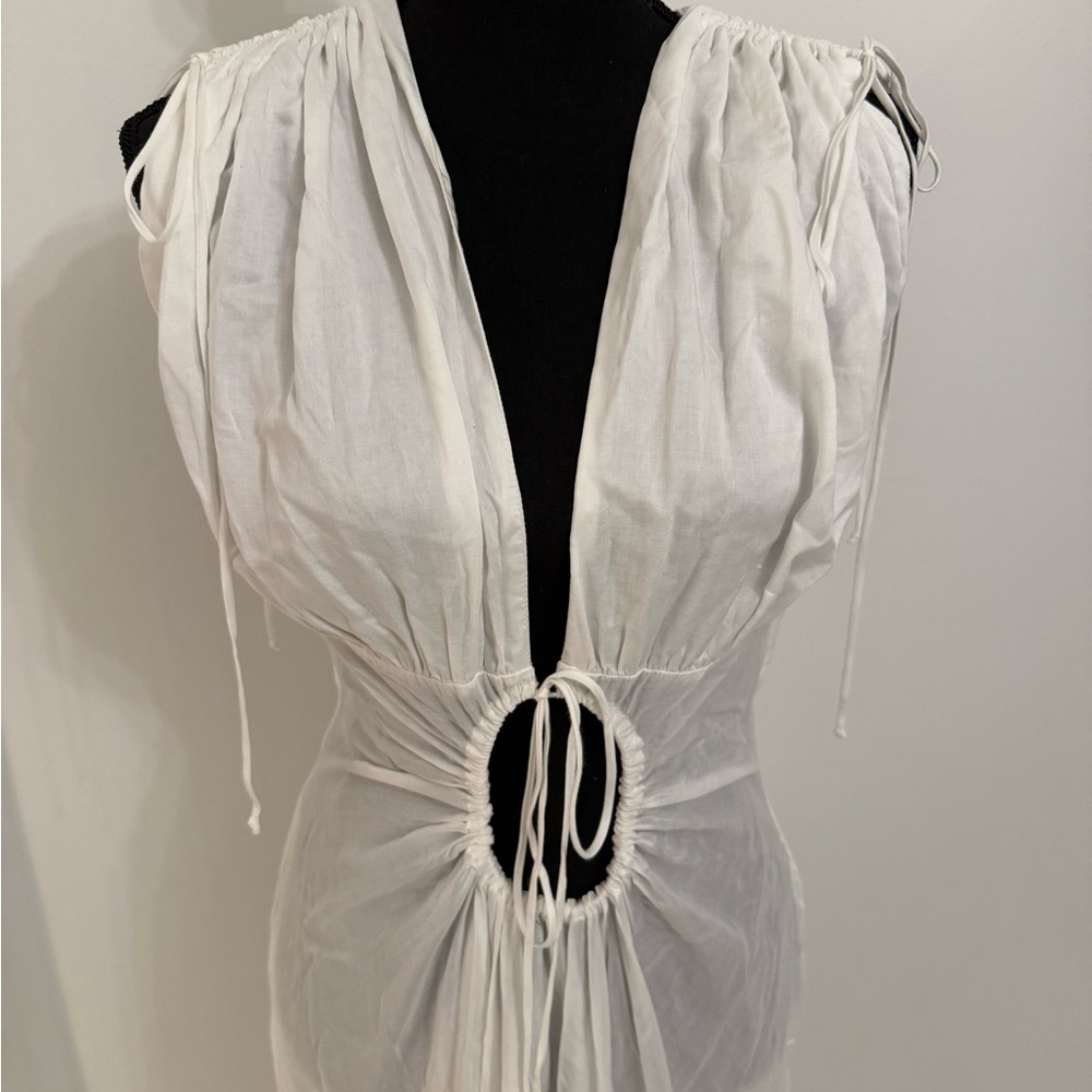 Gianni Bini White Flowy Beach Cover Up / Maxi Dress - Picture 4 of 10